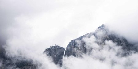 Vue 3 工程化项目中该如何选择 RESTful 与 GraphQL API 设计？